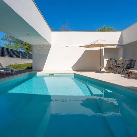Villa New! Island Pearl: A Stunning Oasis Of Luxury And Serenity On Brac Island *
