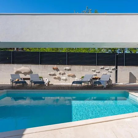 Villa New! Island Pearl: A Stunning Oasis Of Luxury And Serenity On Brac Island Nerezisca
